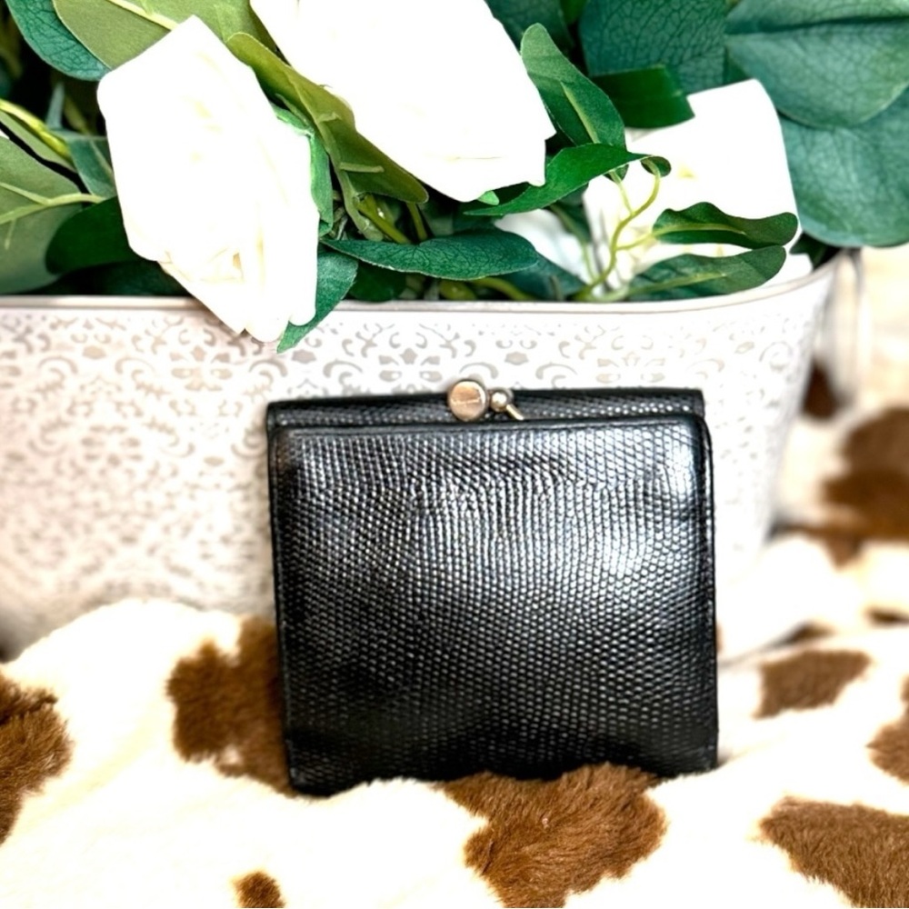 Salvatore Ferragamo Vara Bow Saffiano Leather Kiss Lock Compact Clutch Wallet - Picture 2 of 4